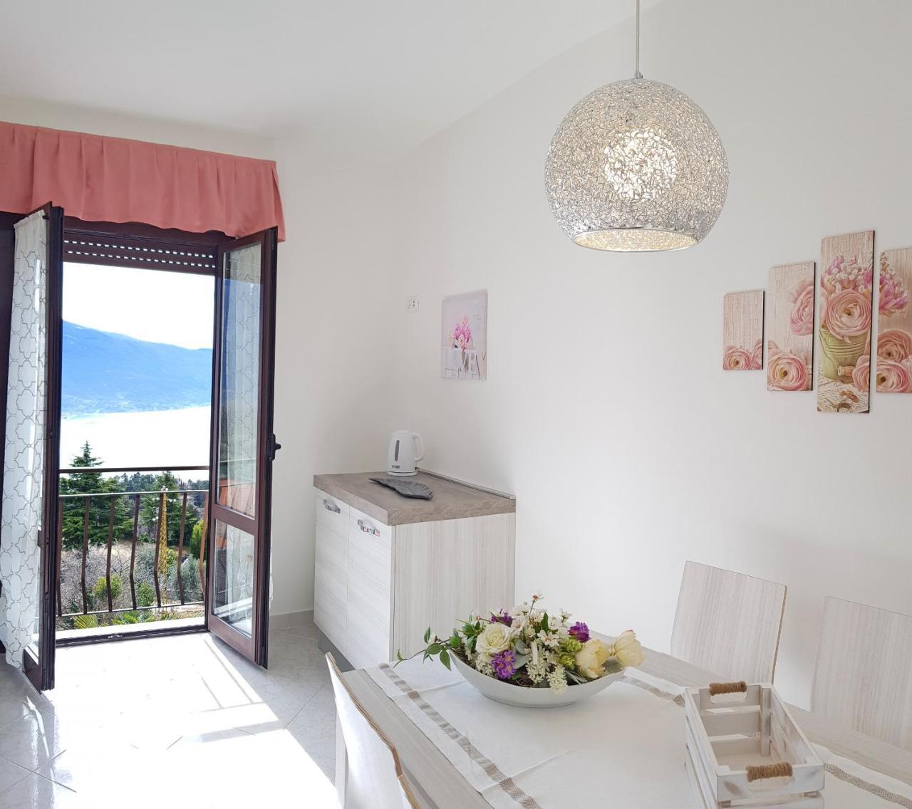 Casa Palanca Lake View Apartment By Gardadomusmea Tremosine Exterior photo