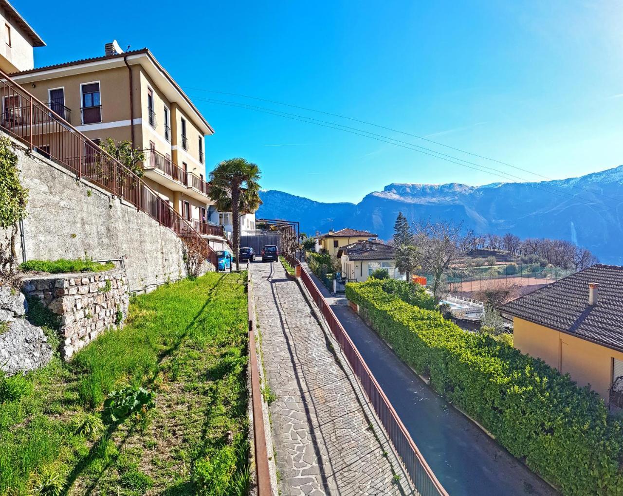 Casa Palanca Lake View Apartment By Gardadomusmea Tremosine Exterior photo